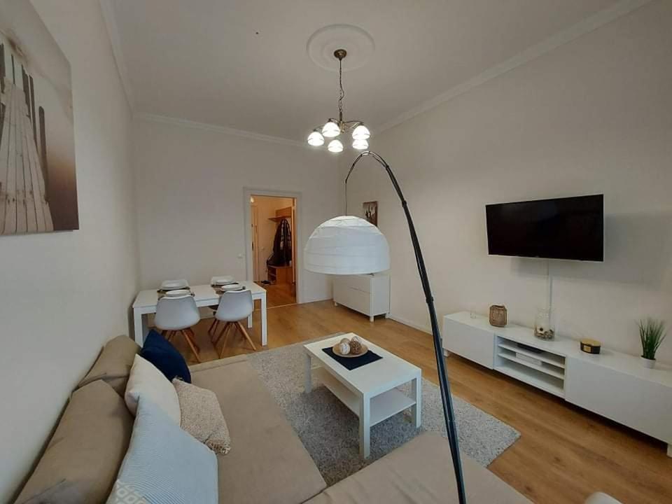Alfoeldi Palace Apartman Ντέμπρετσεν Εξωτερικό φωτογραφία