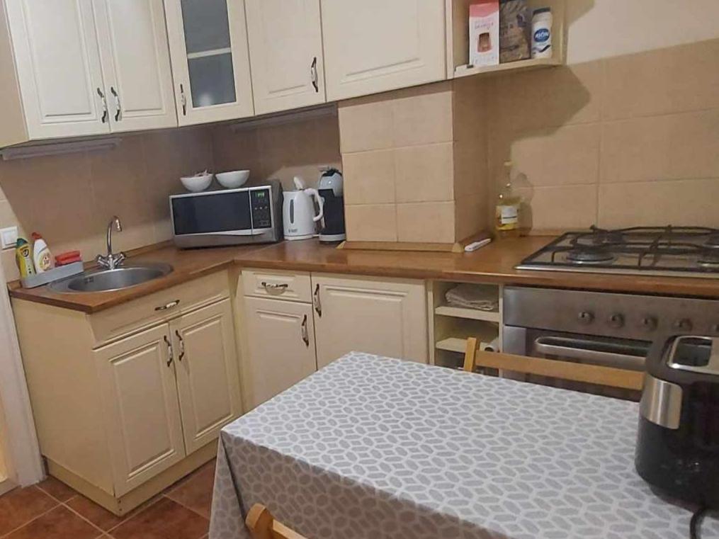 Alfoeldi Palace Apartman Ντέμπρετσεν Εξωτερικό φωτογραφία